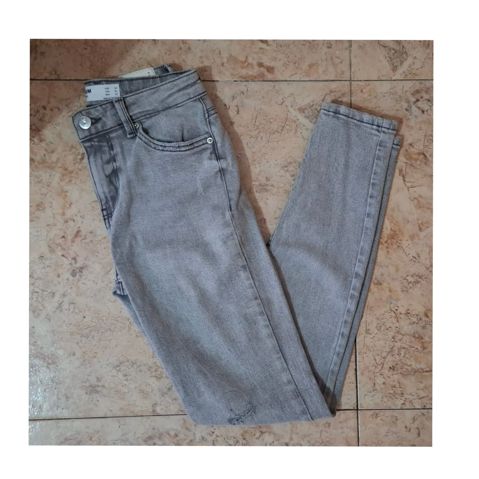 Jeans Bershka gris claro skinny limite edition Y2K